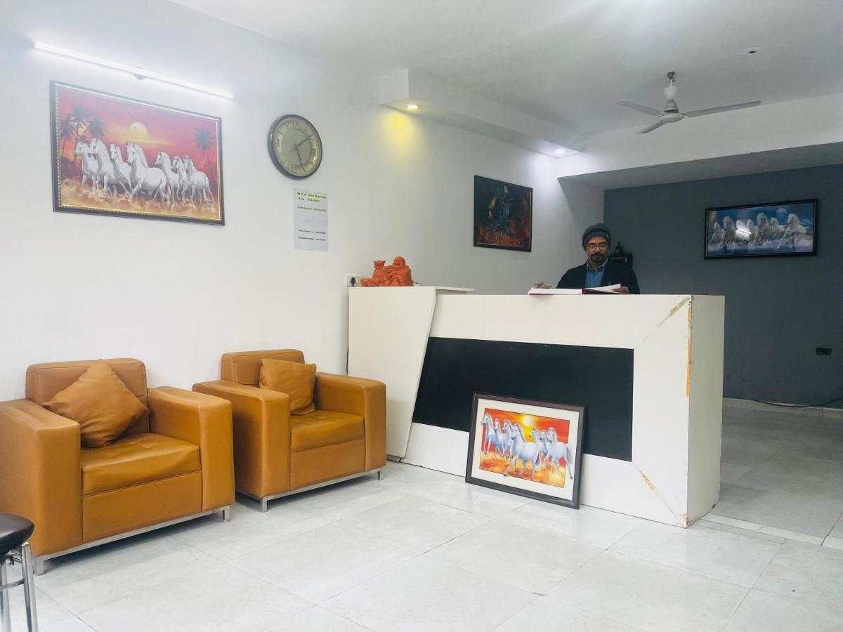 Hotel Asian Plaza Delhi Airport Нью-Дели Экстерьер фото
