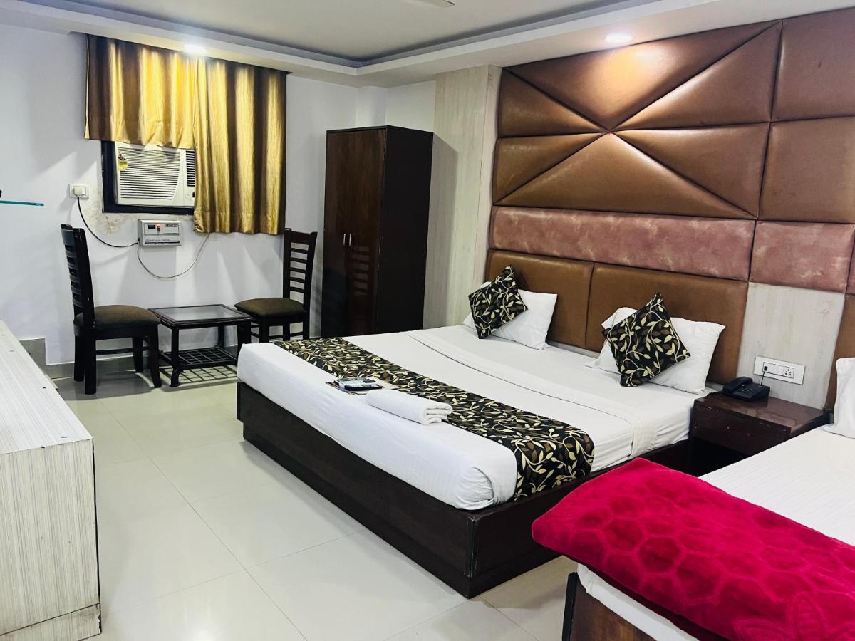 Hotel Asian Plaza Delhi Airport Нью-Дели Экстерьер фото